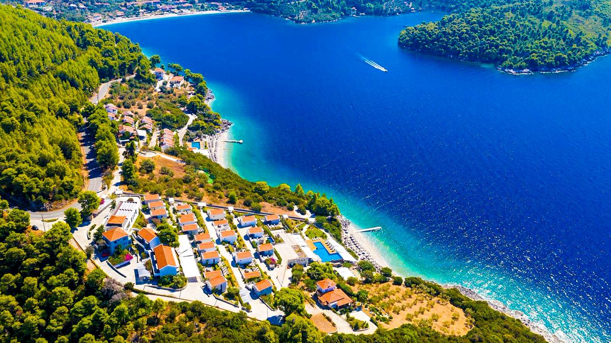 AdrinaHotels's tweet photo. Welcome August!!! Beautiful days have passed. Wonderful days are about to come here at Adrina Hotels in Skopelos, Greece🏖️🌞

https://t.co/m7OmNbHZv9

#AdrinaBeachHotel #AdrinaResortandSpa #AdrinaHotels #AdrinaHotelsSkopelos #skopelosisland #ahs #skopelos #skopeloshotels https://t.co/nQ0I1JPHNQ