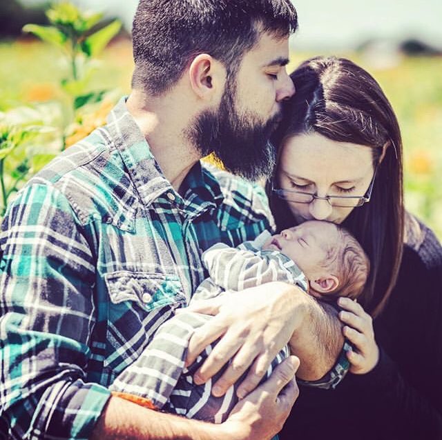 DistantMemory96's tweet image. Laura Foster, diehard “Resident Evil” fan, just like all of us, a lover of life itself with all it’s gifts, and a proud Parent of a 16-Month old little girl. If we don’t SAVE her, her EYESIGHT fades, we CAN’T let this happen. Please. Help me SAVE a LIFE today.🙏🏻 #SaveLauraFoster