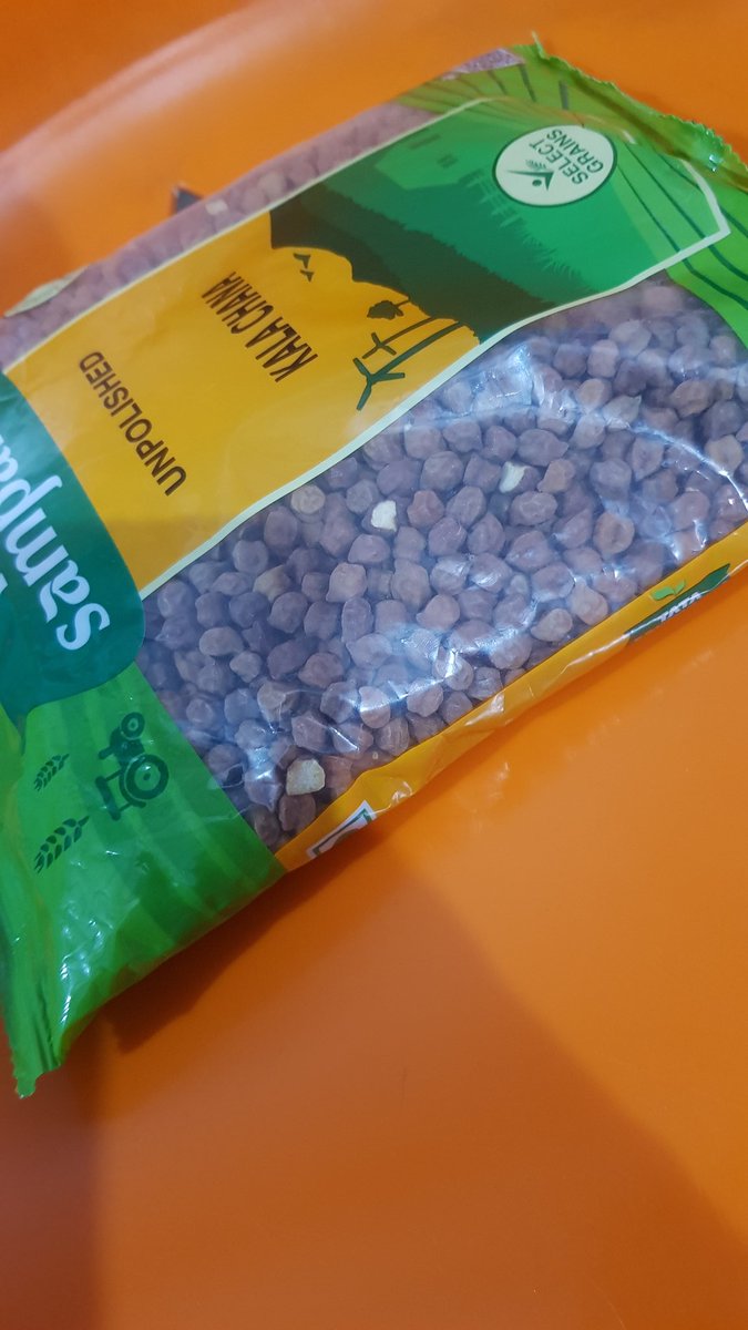 harshvardhan85's tweet photo. @TATASampann the quality of your kala chana is not as per standards. You are selling broken, mix of large and small grains. https://t.co/0UkNsr9Y8J