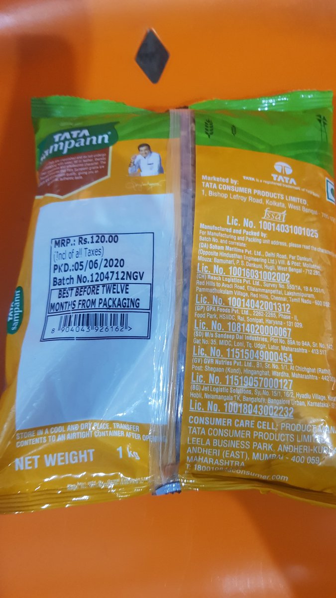 harshvardhan85's tweet photo. @TATASampann the quality of your kala chana is not as per standards. You are selling broken, mix of large and small grains. https://t.co/0UkNsr9Y8J