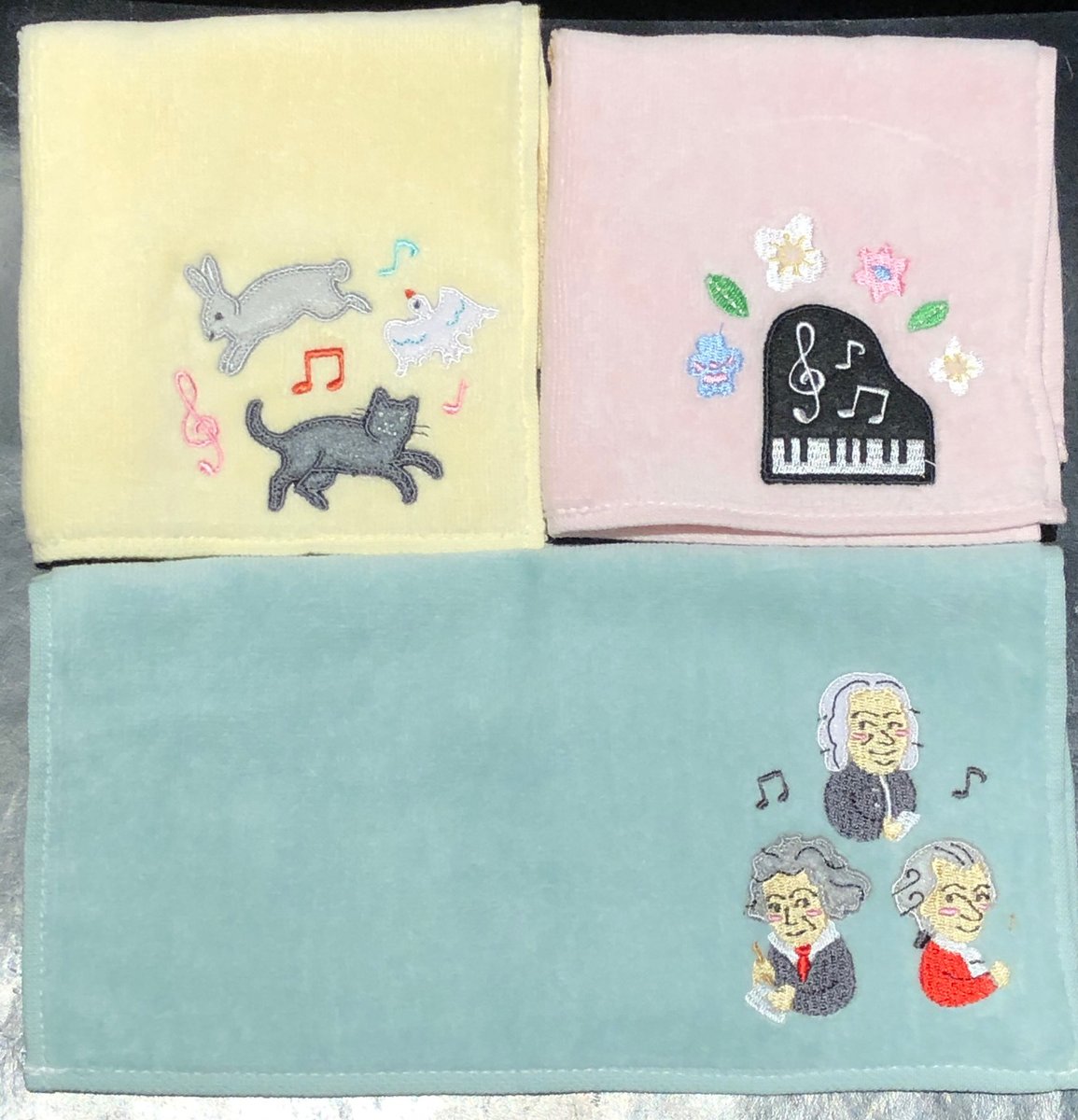 ヤマハ銀座店さんのツイート ありそうでなかった 作曲家モチーフのタオルハンカチが登場 バッハ ベートーヴェン モーツァルトの視線を感じてなんだかニヤッとしてしまうハンドタオルです W どうぶつとピアノの２柄もあり どれもやさしい色合いで