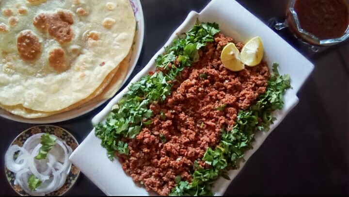 kitchenareapk's tweet photo. Kitchen Area is here with this #bakraeid special perfect #recipe to make delicious #DumQeema and Special Dum Keema Paratha Roll.
•
Link 👇
https://t.co/9LyGg4qgxt
•
•
•
#EidAlAdha #عيد_مبارك #EidAladha2020 #HappyEidulAdha #HappyEid #عيد_الأضحى_المبارك #عيد_الاضحي_المبارك2020 https://t.co/bTJXSj5KhR