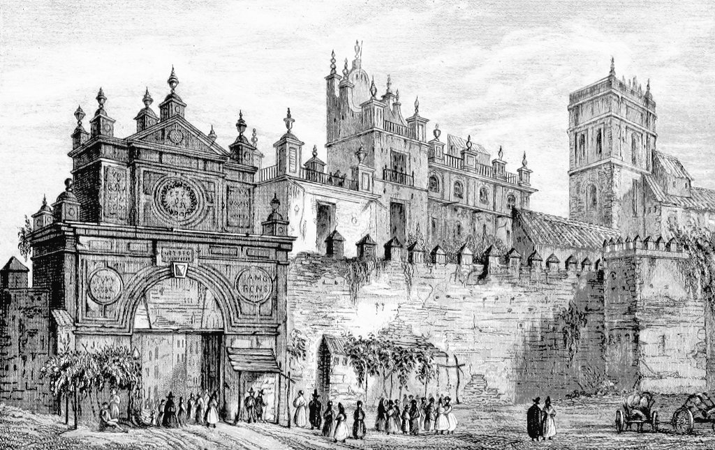 El nombre de "Puerta de la Carne" se debe al matadero que había a las afueras de la Ciudad, construido durante el reinado de los Reyes Católicos.
La carne entraba a la ciudad a través de esa puerta para ir a venderse en la Plaza de la Alfalfa donde estaban las Carnicerías Reales.