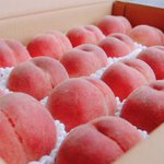 箱買いした時は試してみるのもあり？桃はある物に包んで野菜室に入れるのが良い？!
