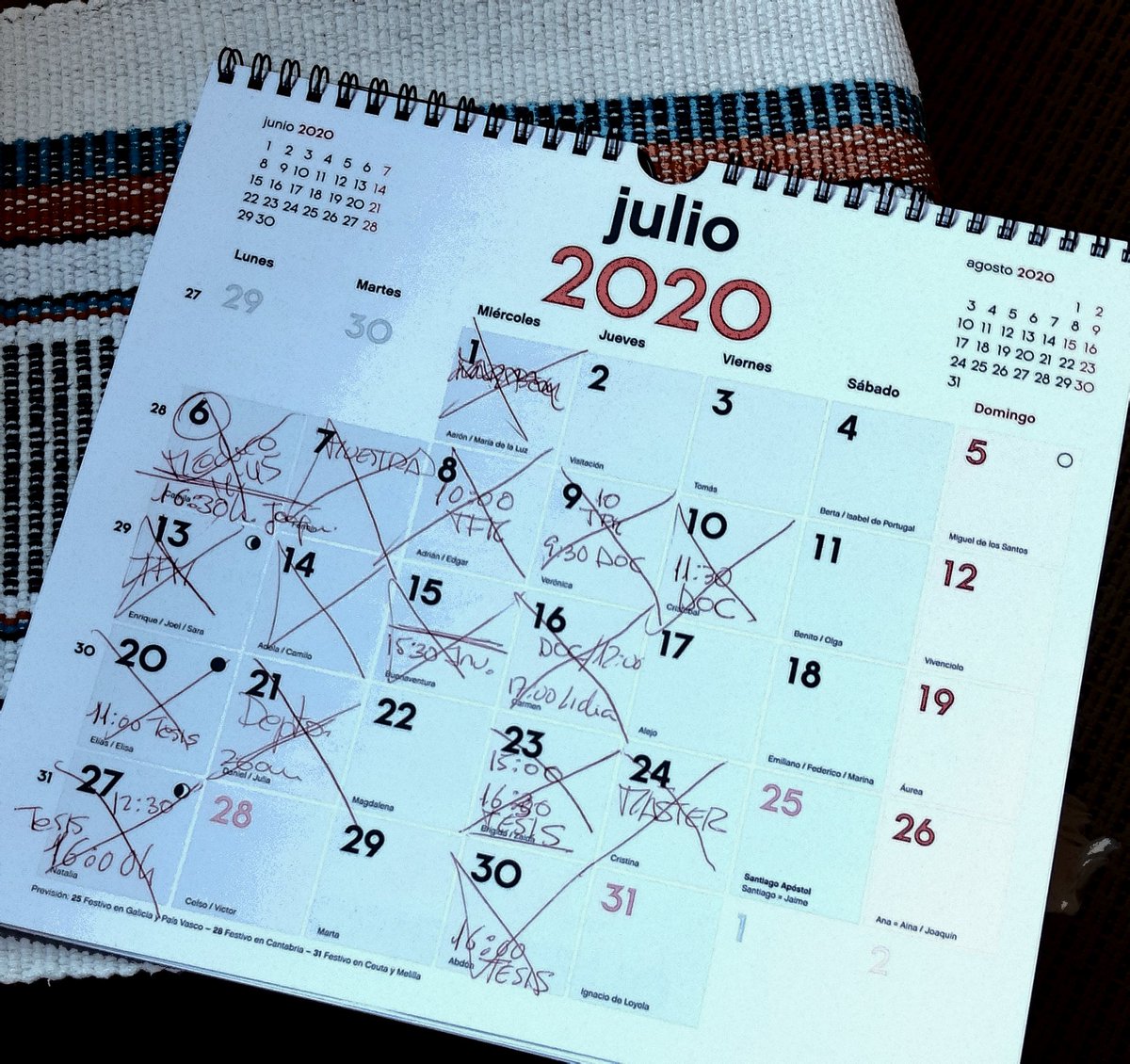 MarisaHumanes's tweet photo. Se acabó el curso con un mes de julio nunca visto de actividad académica y de gestión.  Dedicado a los que desde hace 2 meses creen que estamos de vacaciones https://t.co/nEDRnzC6U5