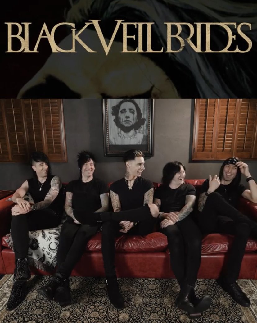 tinabvb2's tweet photo. Can’t wait for the livestream concert today, @blackveilbrides #restitchthesewounds is on repeat so loud. I’m so proud of you guys for never quitting, evolving and reaching out to your fans in this hard time. My fav band seems happier than ever & I love it. #insidehand https://t.co/Rdyd64A5qp