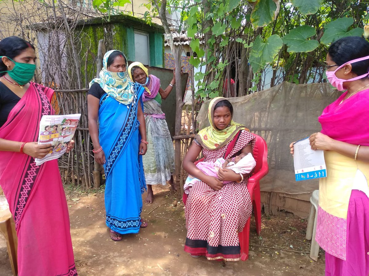 DeepuGuin's tweet photo. #WorldBreastfeedingWeek
Theme:Support breastfeeding for healthier planet. "A healthier world starts with #breastfeeding"Awareness drive and Homevisit by #anganwadiworkers of  @JashpurDist @WCDCgGov  @PriyankaJShukla 
@SPreraks @tini_tatatrusts @UNICEFIndia 
@RajanSankar1 https://t.co/oDIKgDN7Fi