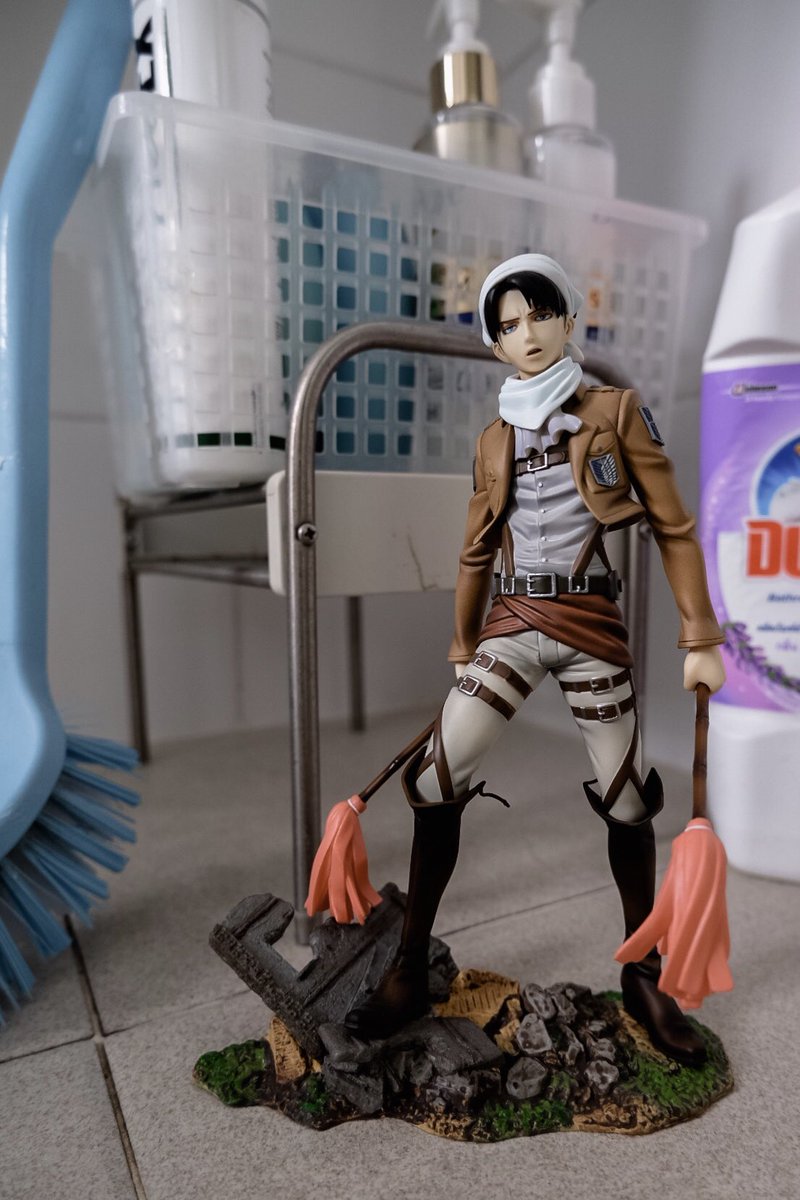 รีวิวฟิกเกอร์ Levi Brave-Act Cleaning ver. เฮย์โจวปางปัดกวาด มีไว้บูชาเพื่อช่วยบรรเทาทุกข์ภัยปัดเป่าความไม่สบายใจใดใดในโลกหล้า ปางนี้มาพร้อมอุปกรณ์ทำความสะอาด ผ้าพันคอ ผ้าโพกหัวแลใบหน้าทรงพระเก้วมิสบอารมณ์ อีกหนึ่งปางคลาสสิคควรค่าแก่การสะสม สาธุ 99 #ตลาดนัดไททัน #ผ่าพิภพไททัน