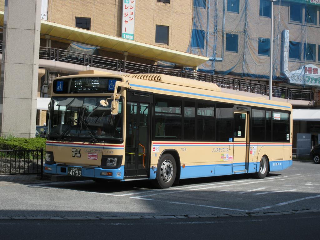 ぺりどっと 阪急バス 7128 回送