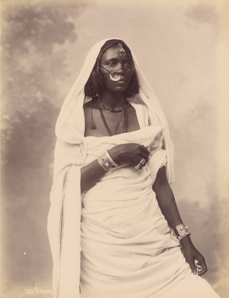 This visual incorporates Bògòlanfin of Mali and fashion of North Africans such as Nubians of Sudan and Egypt, diverging from the typical depiction of Ancient Hebrews.