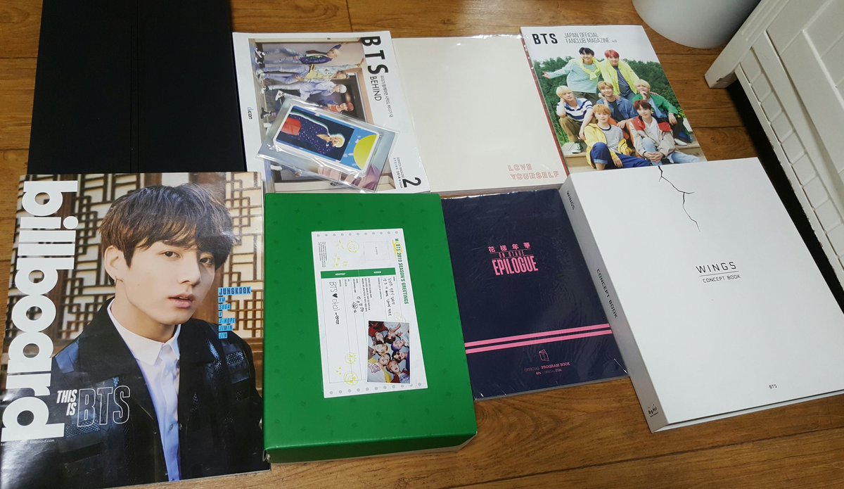 Le55893483's tweet photo. 방탄굿즈양도해요
#오늘굿즈 #럽셀콘굿즈 #머스터굿즈 #윙파콘굿즈 #btsbvb #콘서트포카 #오늘 #포스터 #인화사진 #방탄굿즈양도 #bt21굿즈 #렌티큘러키링 #일본앨범 #오늘인화사진 #투명포카 #앨범양도 #bts포카 #푸마엽서 #BT21 #방탄소년단굿즈 #bts굿즈 #DVD #럽셀포스터 #컨셉북 #디아이콘 https://t.co/piXeKRsFOv