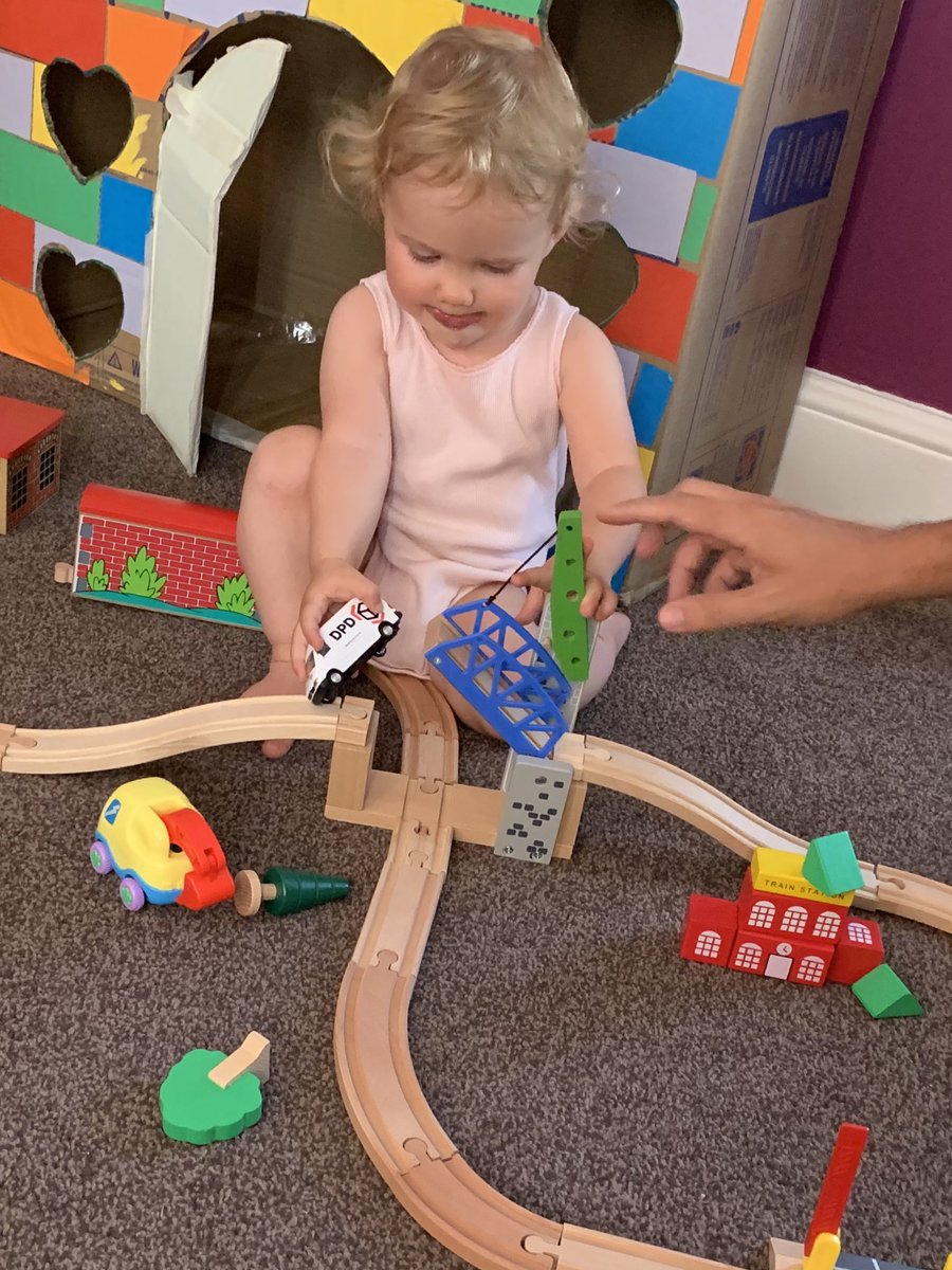 richbagball's tweet photo. When the train set doesn’t come with a train, @DPDgroup_news to the rescue! https://t.co/Egx54bGOZR