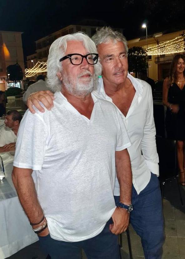 MTorped's tweet photo. #marcheinvetrina #massimogiletti https://t.co/9m81nPtizE