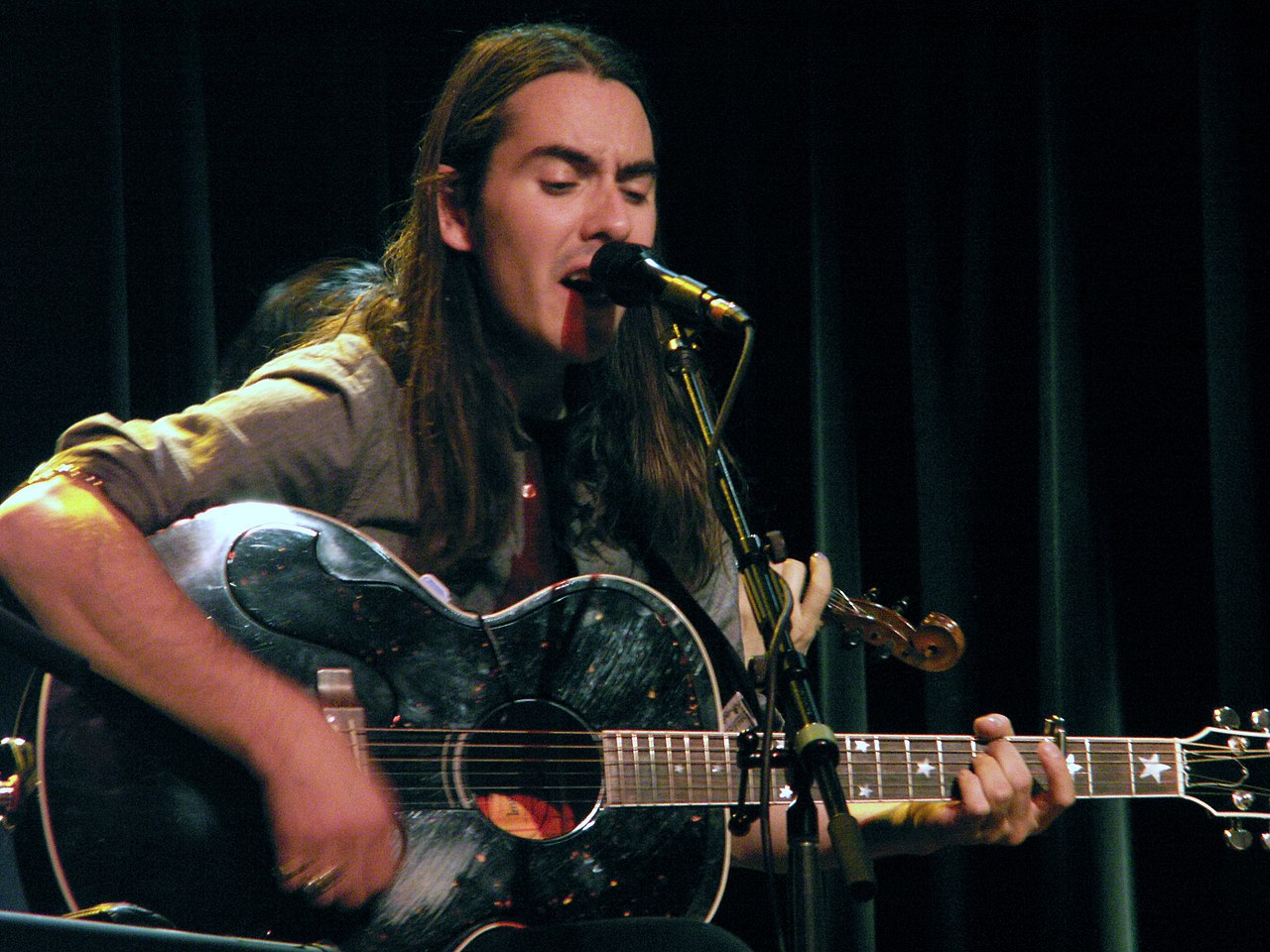 Happy Birthday, Dhani!

(Dhani Harrison performing in Seattle, Washington on 9 November, 2010 Susan Beals) 