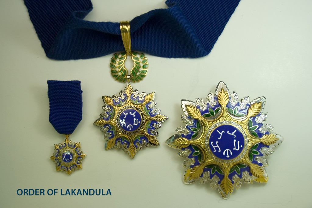 catelynxxx's tweet photo. FYI, Lea Salonga was a recipient of the highest presidential honor that may be bestowed upon a Filipino civilian: the Order of Lakandula. Way higher than the NATIONAL ARTIST Award.
#LSforNationalArtist
LeaSalonga forNationalArtist https://t.co/top8BcWvb0