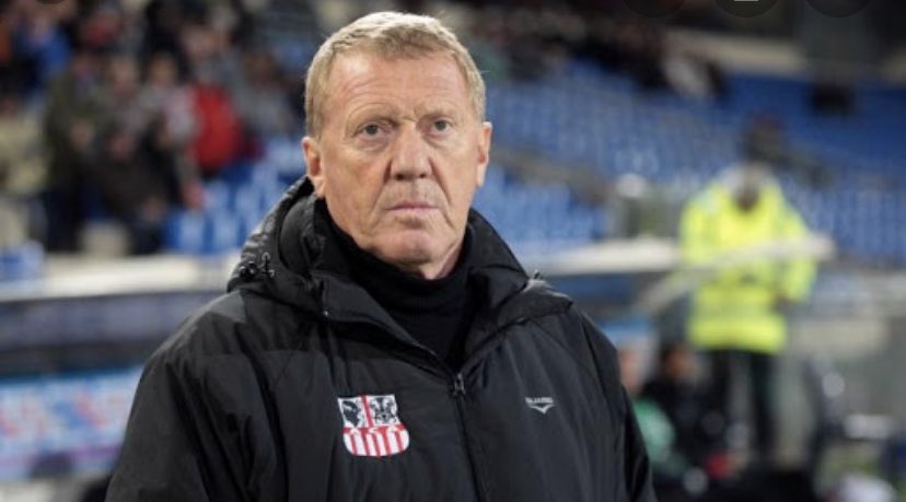 Triste d’apprendre le décès d’ Alex Dupont 😢 Toutes mes condoléances à sa famille et à ses proches . Un homme bien ! RIP Coach 🙏