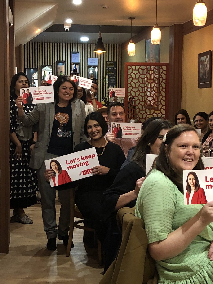 drayeshaverrall's tweet image. Pleasure to join friends of @priyancanzlp this evening. Ate too many Indian snacks so #letskeepmoving.