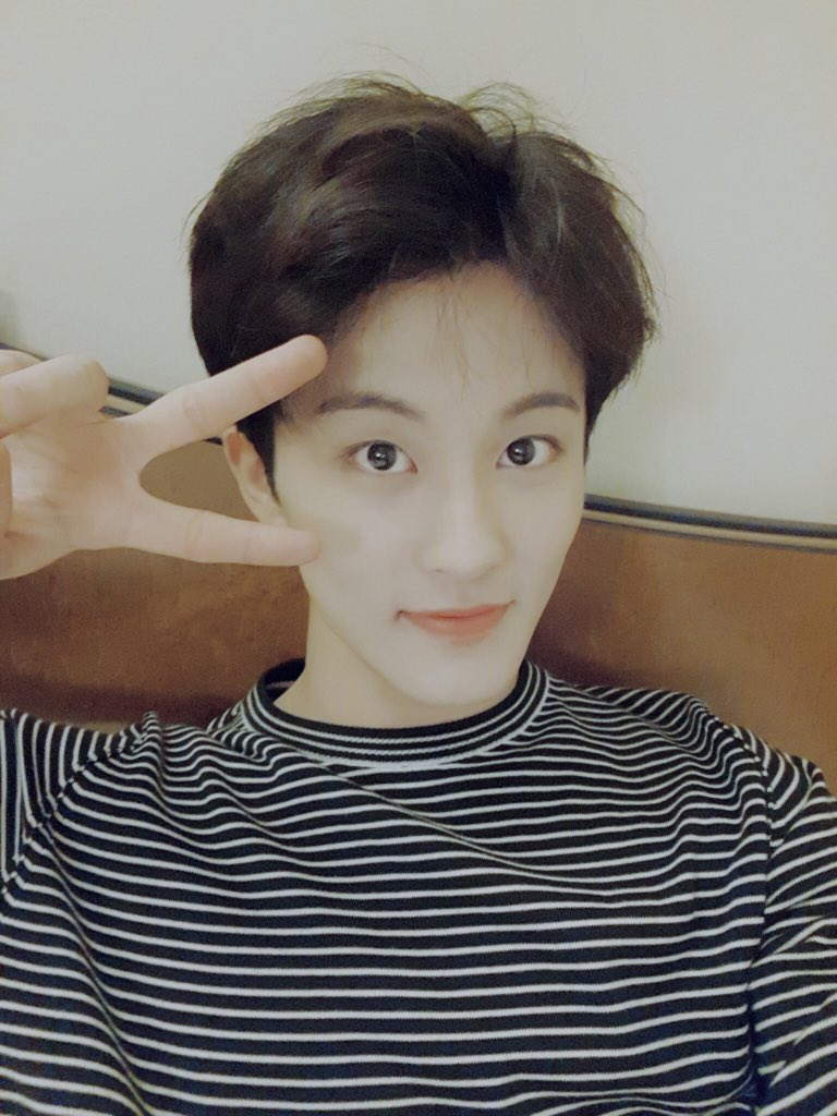 Happiest birthday to the loml, my talented and beautiful baby Lee Min-hyung aka Mark Lee  He's literally one of the most talented and hard working idol I know and everything about him is just so amazing and great #HappyMarkDay #MarkInOurHearts #스물둘_마크가_빛날_시간