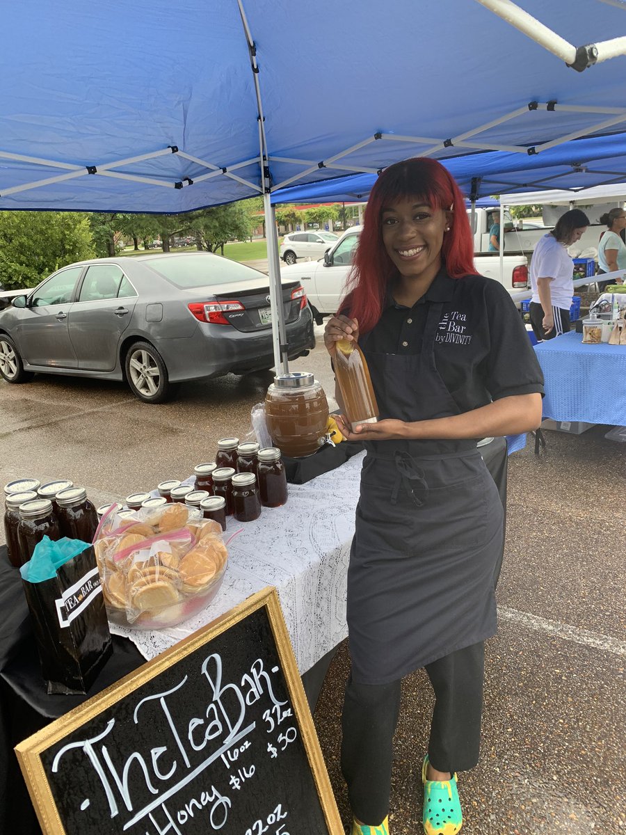 danidadeitea's tweet photo. It’s farmers market day! Stop by and get your local honey &amp; delicious tea! Tea du jour is lemon ginger!🍋 Today, Saturday 8/1 from 8 AM to 12 PM, 5890 stage rd  Bartlett TN🤍 see y’all soon! #teabarbae https://t.co/zAZjdwsNry