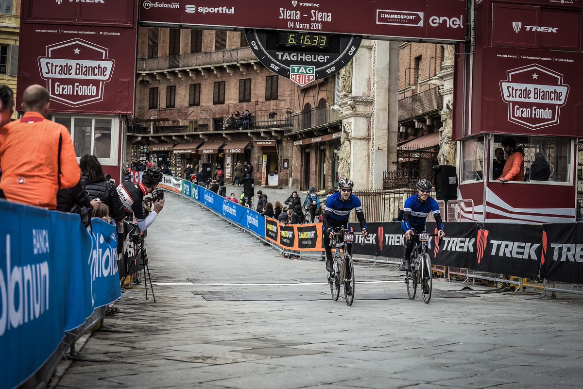 Vol verwachting aan de autoradio gekluisterd voor de #StradeBianche, maar wat een heerlijke muziek ondertussen <a href="/radio1be/">Radio 1</a>. Grazie! 👌🏼🇮🇹