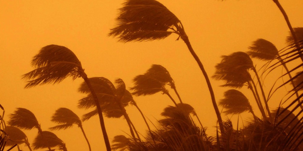 Broward County residents should be making final preparations for #Isaias. County is monitoring and taking certain actions. Coastal areas under Hurricane Watch. Remainder of County under Tropical Storm Warning.  bit.ly/Isaias81