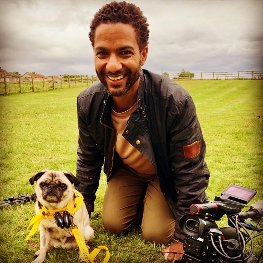 DougPugTherapy's tweet photo. πΊπ₯π Remember we said that Dougie and his little reading buddies were going to be on tv?! Well, itβs tomorrow morning! β° Sunday 2nd August at 9.30am πΊ @BBCOne with π@PetsAsTherapyUK and the lovely @SeanFletcherTV π¬π» #sundaymorninglive #bbcsundaymorninglive #read2dogs https://t.co/aRQWdnB79g