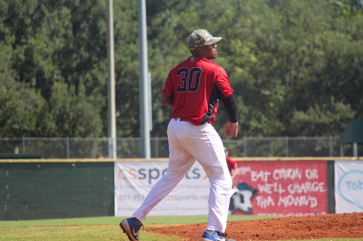 SC_Loggerheads's tweet photo. PITCHERS ARE ATHLETES TOO 😤
We’re currently scoreless through three. https://t.co/NTEhatskcH