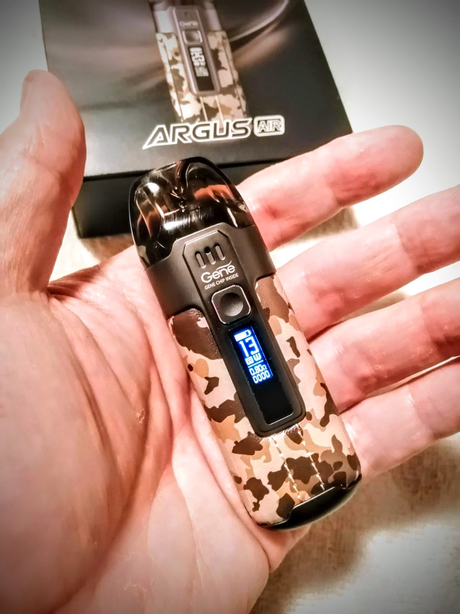northernstone_'s tweet photo. VOOPOO @voopootech から着弾！☄️
早速pod cartridge0.8オームで試したら
めっちゃ味出るコレ😍
ドローもvinchiよりやや重めで👍

I received a gift safely.
I tried it immediately and it was very rich and delicious.
Thank you very much for this time.
#voopoo #ARGUSair https://t.co/JIMntUyGf1