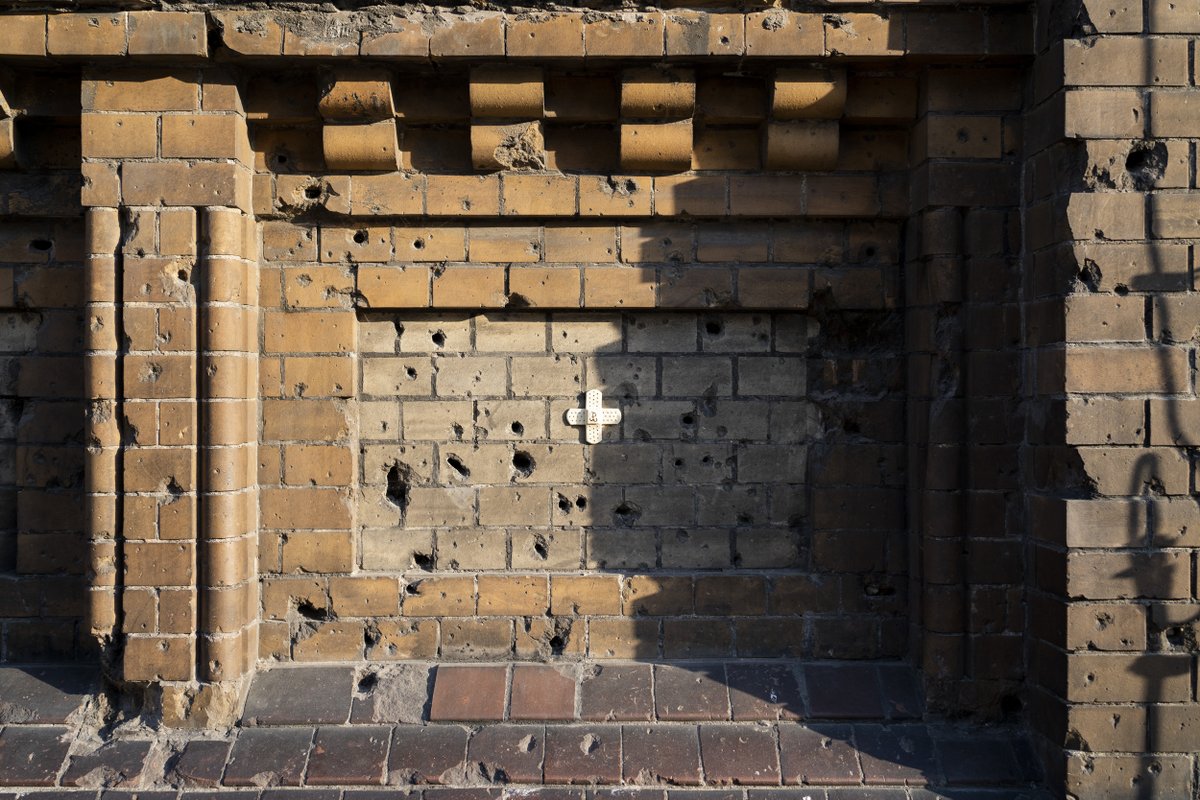 GPtygodnik's tweet photo. Mur Hali Mirowskiej, miejsce gdzie w dniach 7-8 sierpnia 1944 Niemcy rozstrzelali 510 mieszkańców Warszawy!
Więcej o Powstaniu Warszawskiem przeczytacie na stronie https://t.co/hlelHZGVFv
#PowstanieWarszawskie #PW1944 #HalaMirowska #WarsawUprising #Pamietamy https://t.co/aUIKLlwhQa