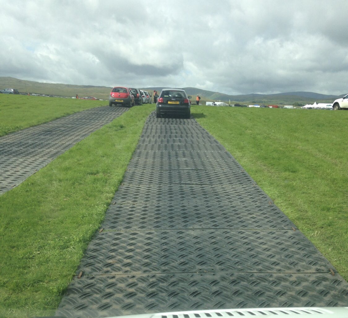 eusignature's tweet photo. 5 years ago today, the signature team on route to participate in @TotalWarriorUK #SignatureStrong #trackway #DuraDeck #throwback https://t.co/HUROErYrNv