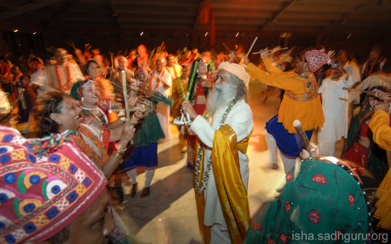 SadhguruJV's tweet photo. Krishna is the most colorful incarnation – an irrepressible child, an irresistible lover, a truly valiant warrior, an astute statesman, and a yogi of the highest order. #SadhguruQuotes 
#KrishnaJanmashtami https://t.co/bAAbs8IU0j