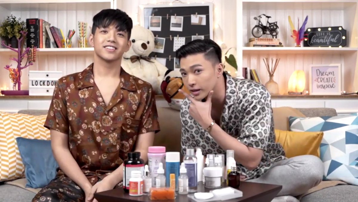 pinoyboyslove's tweet photo. Juiceko, wala na ako naintindihan sa mga sinabi niyo. Kinilig lang talaga ako. HAHAHAHHA!!
Maghahanap nalang ako nang mag ka-Care sakin. π€£
@aleckevin_ @rafiecake
#KeyChenLockdownTips
Watch here: https://t.co/E1FDOM3VxA https://t.co/G5enYLgdUy