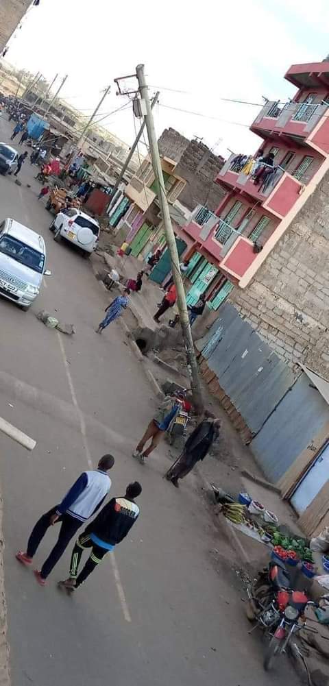 Matopeni kayole we are waiting for condolences letter. 
#kplccustomercare 
#NationalAvocadoDay 
#citizenweekend 
#ktnprime 
#KenyaYaWajinga
#KOT