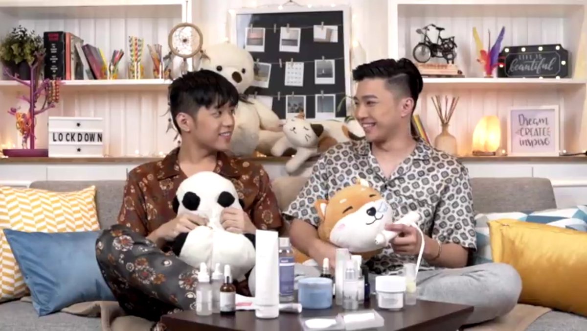 pinoyboyslove's tweet photo. Juiceko, wala na ako naintindihan sa mga sinabi niyo. Kinilig lang talaga ako. HAHAHAHHA!!
Maghahanap nalang ako nang mag ka-Care sakin. π€£
@aleckevin_ @rafiecake
#KeyChenLockdownTips
Watch here: https://t.co/E1FDOM3VxA https://t.co/G5enYLgdUy