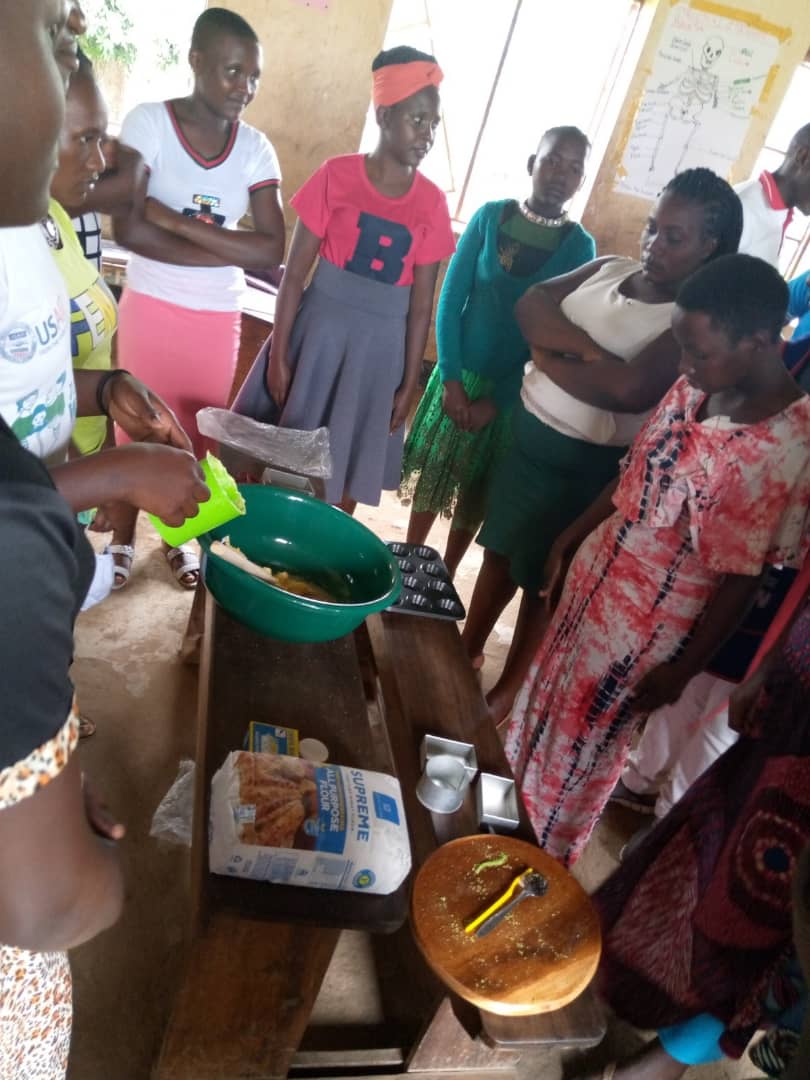 NAFOPHANU's tweet photo. Introducing PITCH FLEXI Project. The project aims at empowering Adolescent Girls and Young Women(AGYW) with economic skills that will help them benefit from social protection services including #HIV and #SRHR  services.@GNBU19 @GCICUganda @GovUganda https://t.co/BJrI8iReTg