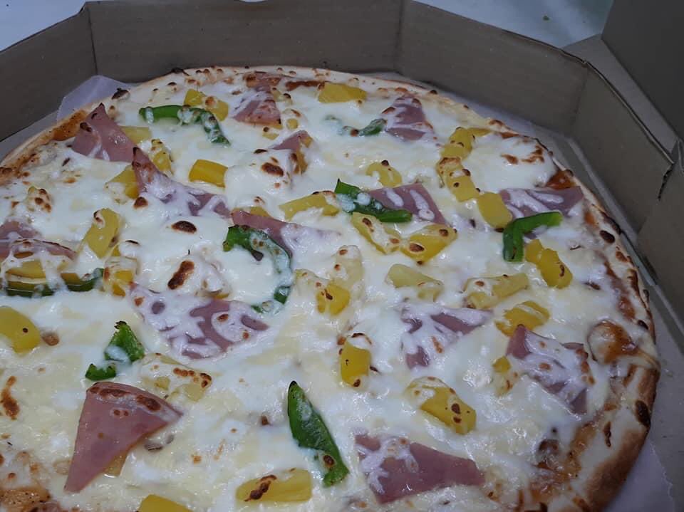 ginseokjin's tweet image. Thanku follower kahit dimo naman nakita tweet nato Hahaha Nex sana Papa Johns na hahahahah #Squarebox Pero masarap and thin crust