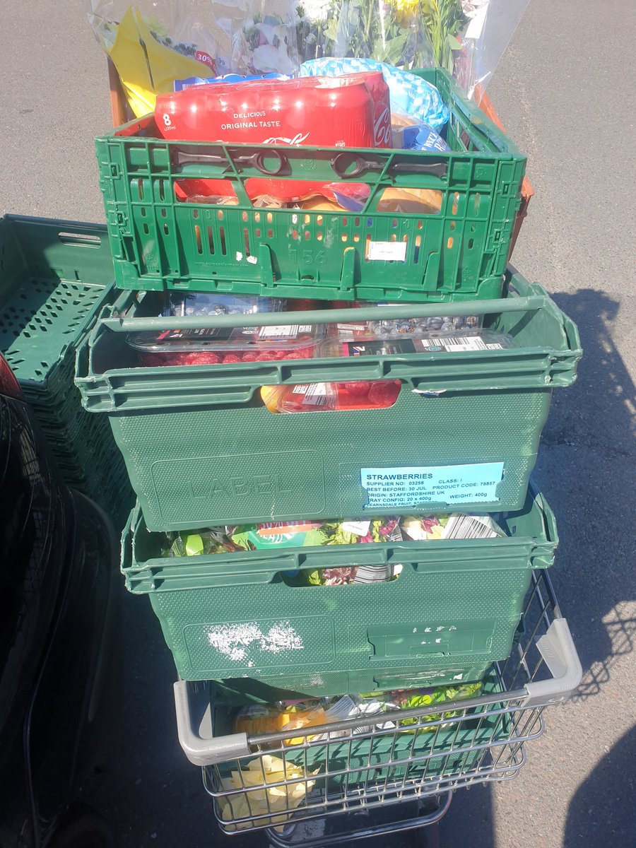 Myself and Steve Wade would like to thank <a href="/AldiUK/">Aldi Stores UK</a> #Brownhills once again for their generous donations which have been greatly received by the most vulnerable in our community.