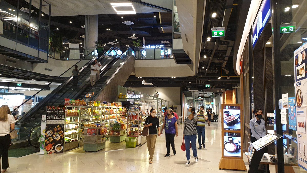 101TDPK's tweet photo. เริ่มต้นเดือนสิงหา ได้เวลาออกมาเที่ยวกันแล้วค่าที่ True101 เป็นทุกอย่างให้เธอแล้วไม่ว่าจะเป็นพื้นที่สีเขียวขนาดใหญ่ เพิ่มความสดใสให้ออกซิเจนเต็มปอดหรือจะเป็นพื้นที่วิ่งเล่นของน้องๆได้ ออกกำลังกายใกล้ชิดธรรมชาติสนุกสนานได้ไม่ต้องไปเที่ยวไหนไกลร้านค้ามากมายตอบโจทย์ไลฟ์สไตล์ของทุกคน https://t.co/IWmJC3KLKL