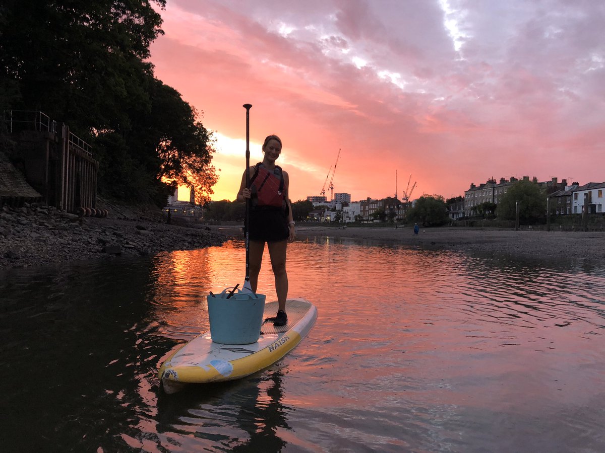 active360's tweet photo. Our river clean up Paddle and Pick fundraiser for London’s Harbourmaster Mark Towens finished with a spectacular sunset and raised over £500. 

More than 35 people took part including @active360 coaches and helpers who gave up their time freely and a great bunch from @goodgym https://t.co/LXfUPijNCr