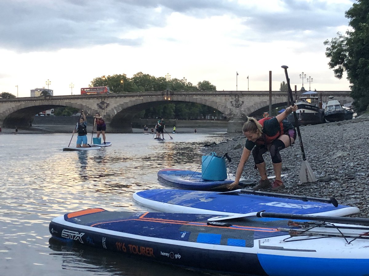 active360's tweet photo. Our river clean up Paddle and Pick fundraiser for London’s Harbourmaster Mark Towens finished with a spectacular sunset and raised over £500. 

More than 35 people took part including @active360 coaches and helpers who gave up their time freely and a great bunch from @goodgym https://t.co/LXfUPijNCr