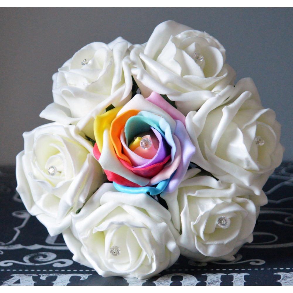 Happy Yorkshire Day!! #whiterose #rainbowrose
#YorkshireDay2020 #YorkshireDay <a href="/YorkshireDay/">Yorkshire Day</a> #Yorkshire #LGBTQ