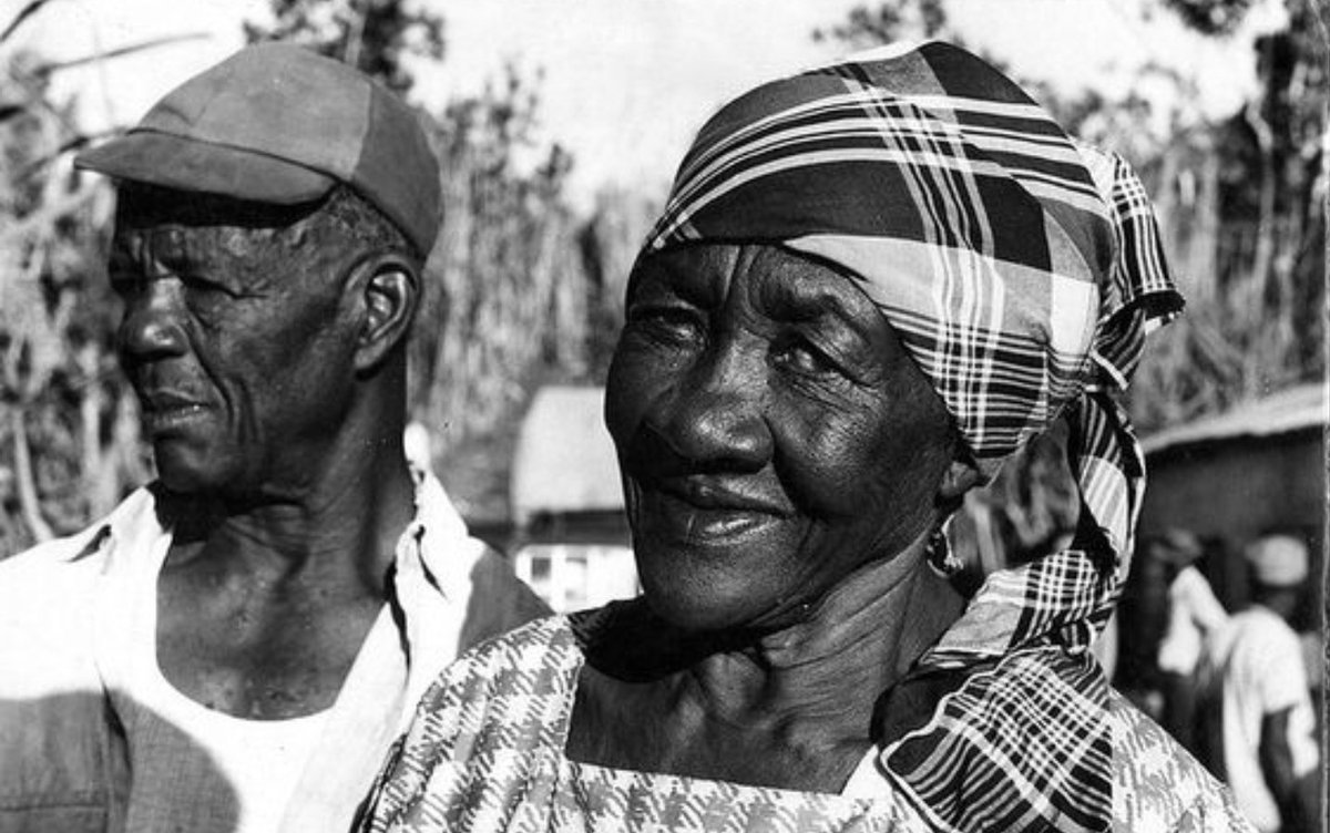  [thread]Today is Emancipation Day in Jamaica, the day African slaves in British colonies received freedom from slavery.So, here's yet another thread of vintage photos of Jamaica, this one highlights Jamaican joy! 