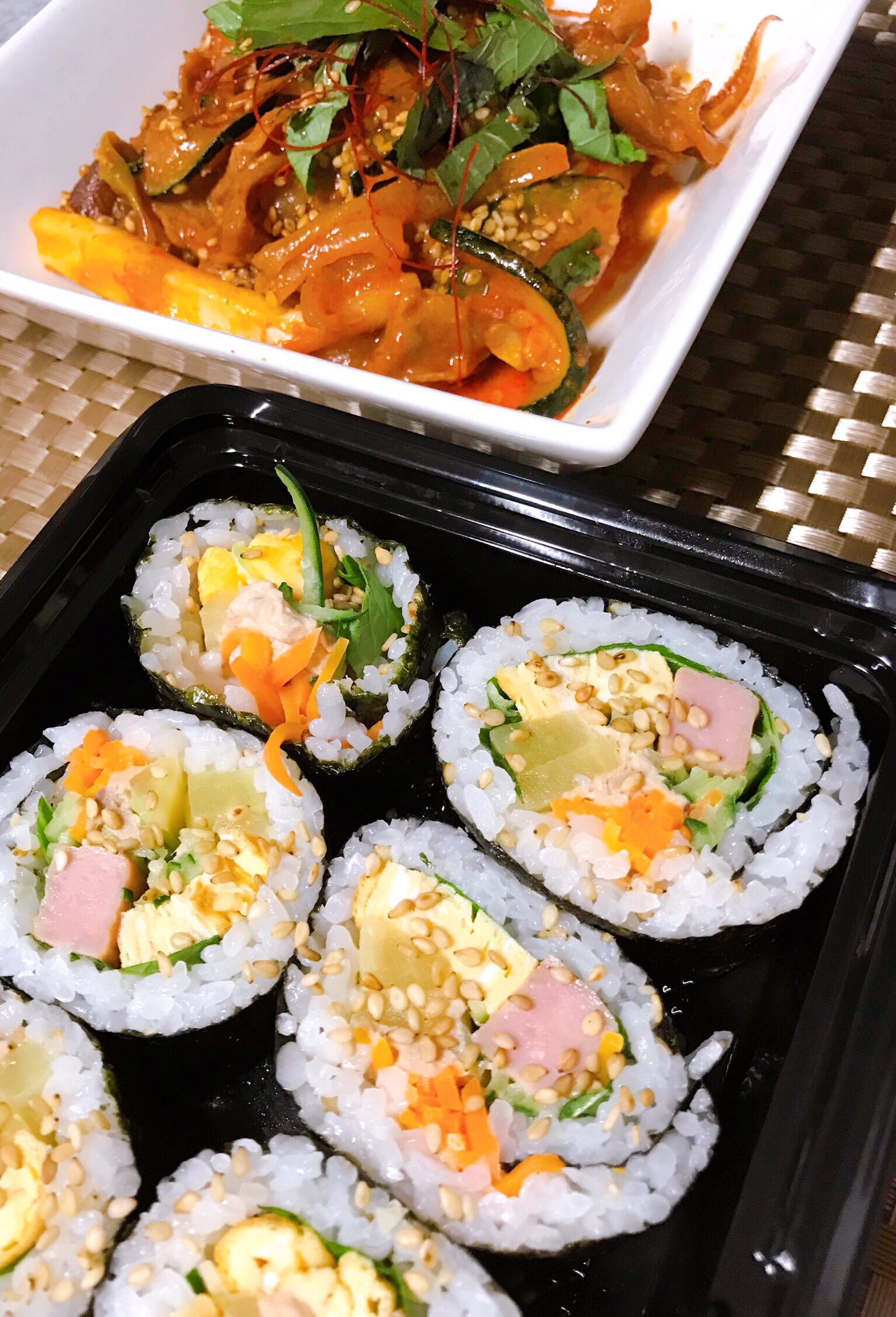 藤岡明美 テイクアウト夕御飯 以前 番組内で韓国料理のケランチムを教えていただいた 岡山市北区錦町の リーパ で キンパ と イカと豚肉の炒め物 むふふふ おいしい