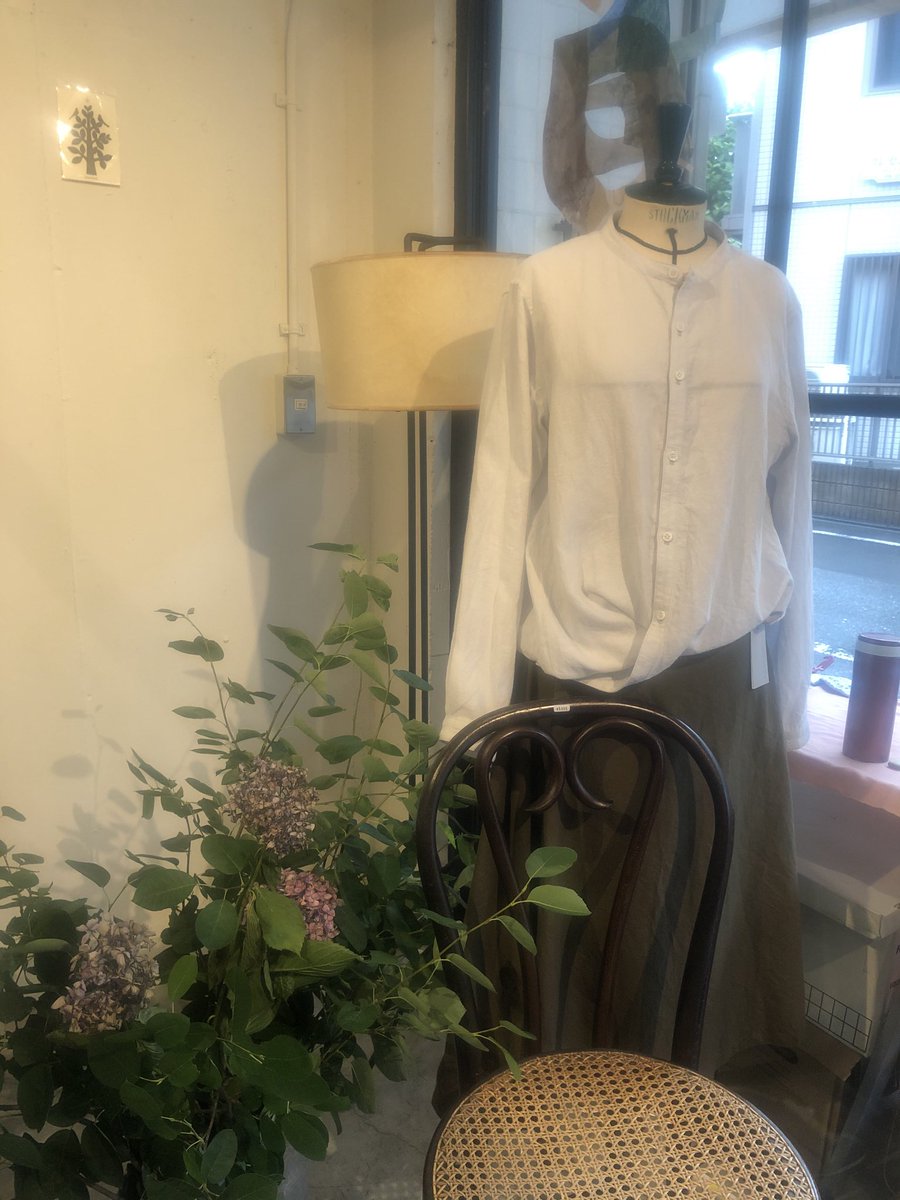 jibanyan_co's tweet photo. 6月のことで恐縮ですが、
#natsuno_hiraiwa 展示会で
#Willcafe 可愛いクッキーと
#小嶋佐和子 さんのライブ
お土産にクッキーと、 #藤川孝之 さんのイラストが描かれたトートバッグを購入して、至福の日曜日の朝でした。
#国立テイクアウト https://t.co/KWtgRtFgly