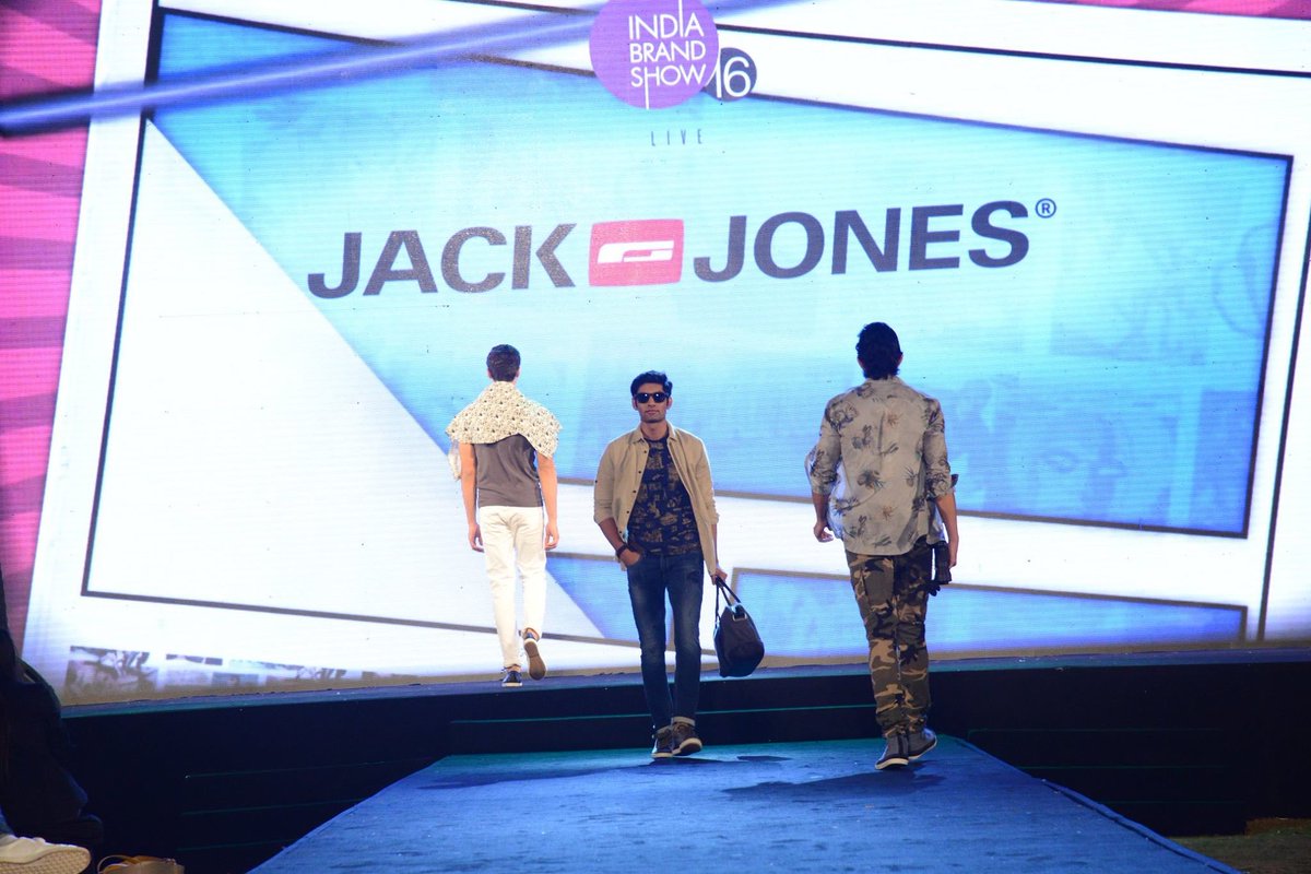 IM_Ent_events's tweet photo. #walkdownmemorylane • India Brand Show 2016 - Jack &amp; Jones •

Jack &amp; Jones showcased their latest collection at the India Brand Show, which was conceptualised and managed by IM Entertainment •

Stylists: Nital Ganatra and Roxanne D’souza for IM Entertainment • https://t.co/4VH2RQWXPP
