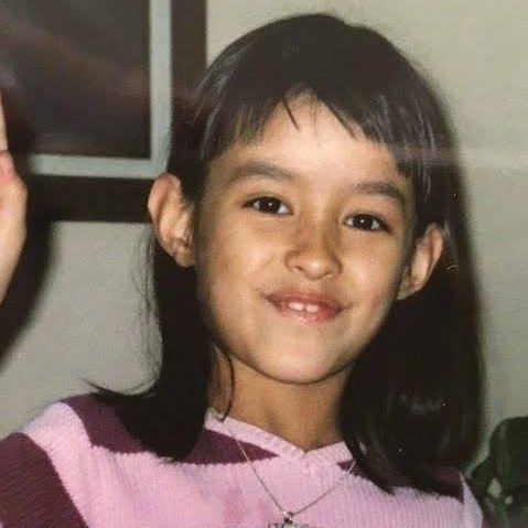 PRE-DEBUTliza - lived in canada before migrating to become a traineenadine - underground dancer who got scouted after losing in a dance battlekathryn - the longest trainee. she's been a trainee since 8janella - only auditioned to accompany her friend but got accepted