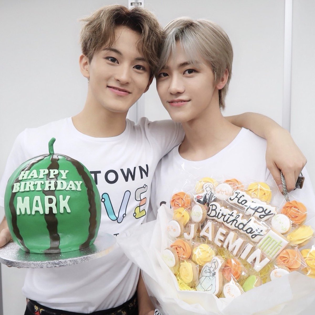 najaeminpics's tweet photo. happy birthday to MARK LEE🐯

the most talented of them all and 1/2 of dream's leo pair, we hope you have a wonderful 21st birthday!! mark lee YOU are the centre of the universe and today's your day to celebrate🥳🥳

#HappyMarkDay
#MarkInOurHearts
#스물둘_마크가_빛날_시간 https://t.co/vqqraESXRK