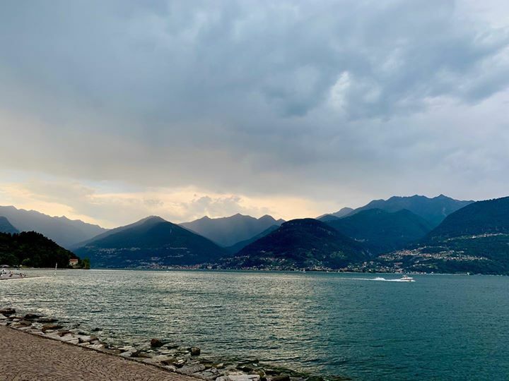 inferiexsempre's tweet photo. A volte quello di cui hai bisogno è proprio il #cielo #coperto e un venticello #fresco che ti faccia riprendere fiato durante queste giornate caldissime #colico #coliconelcuore #enjoycolico #inferiexsempre #clouds #cloudsky #lakecomo https://t.co/UJXK6p22Lx https://t.co/tdIS0LVbi7