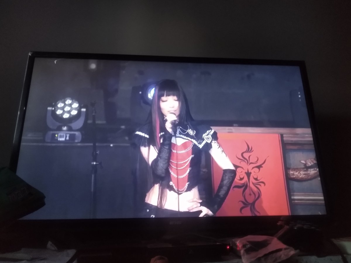 RenaRoselp's tweet photo. Das Feenreich! The ceremony was insane! ❤️🤘 My first time seeing them live.  #ザンフェス #ZanFest https://t.co/zm3DR02fZQ