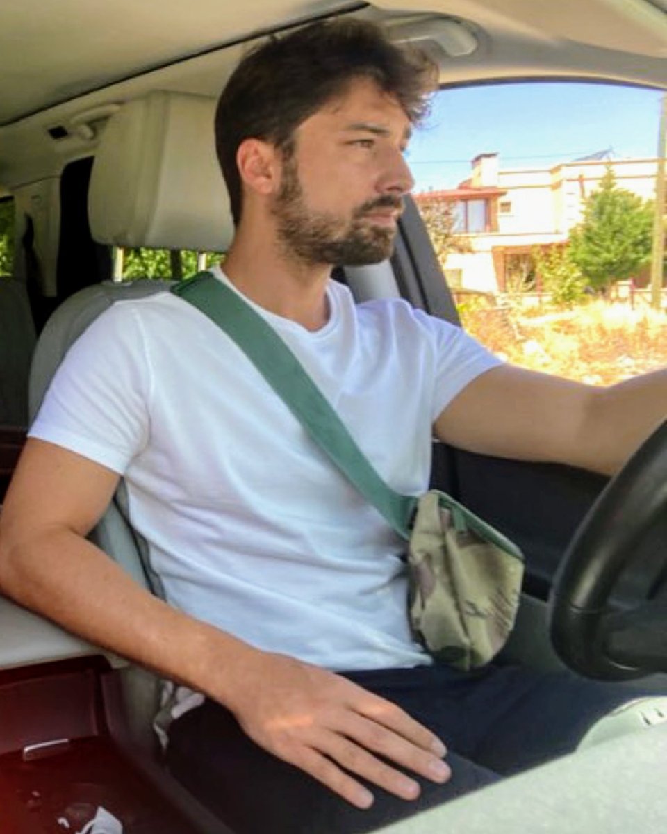 Elimi Bırakma Official1 (@azcenin) on Twitter photo 